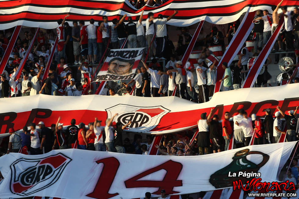 River Plate vs Estudiantes (AP 2009) 1