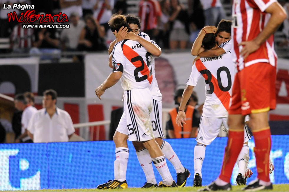 River Plate vs Estudiantes (AP 2009) 5
