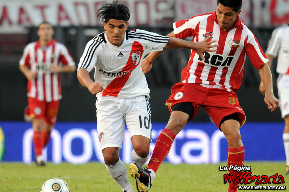River Plate vs Estudiantes (AP 2009) 8