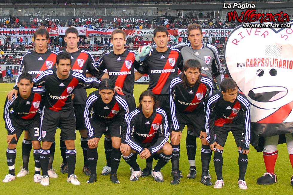 River Plate vs Gimnasia LP (AP 2009) 2