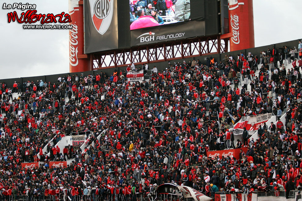 River Plate vs Gimnasia LP (AP 2009) 8