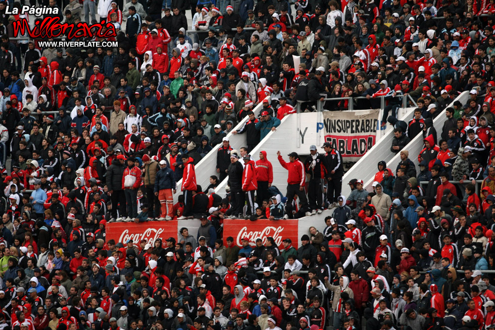 River Plate vs Gimnasia LP (AP 2009) 10