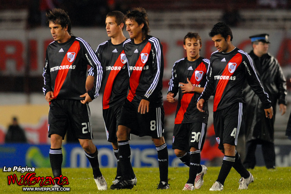 River Plate vs Gimnasia LP (AP 2009) 3