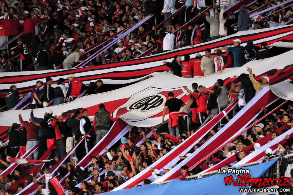 River Plate vs Gimnasia de Jujuy (CL 2009) 10