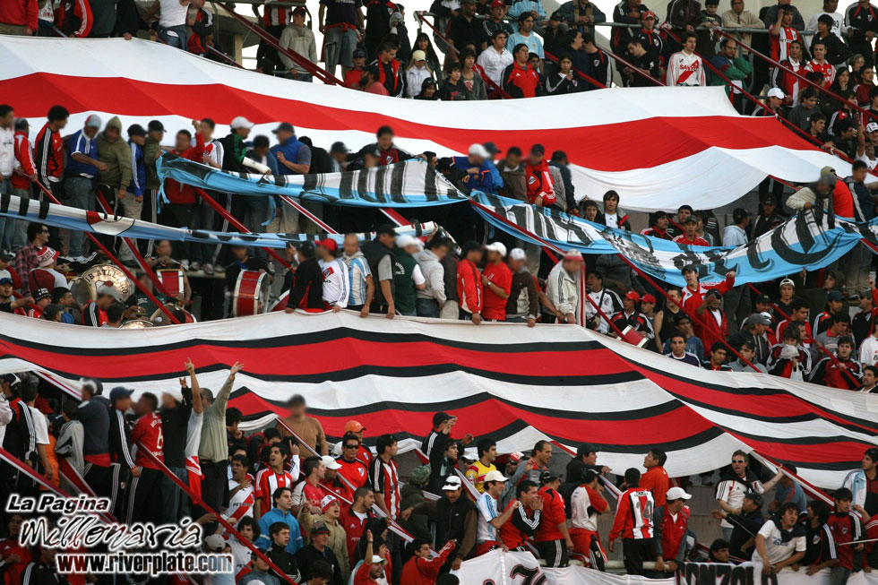 Gimnasia LP vs River Plate (AP 2008) 20