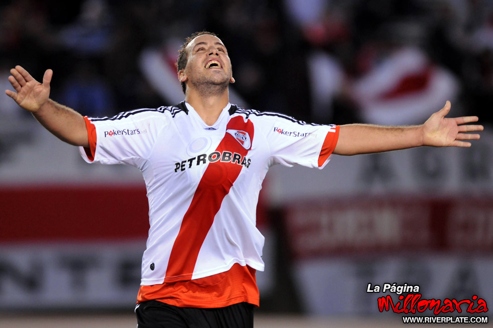 River Plate vs Tigre (CL 2009) 3
