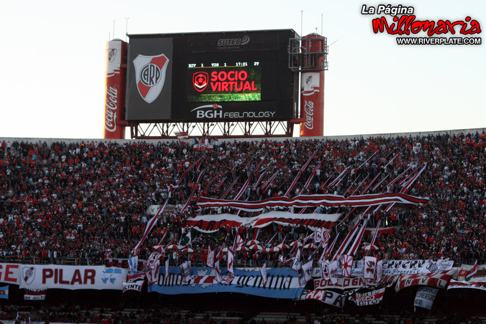 River Plate vs Tigre (CL 2009) 14