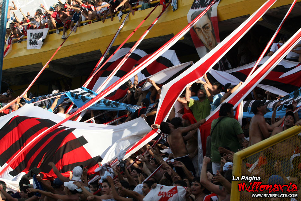 Central vs River Plate (CL 2009) 9
