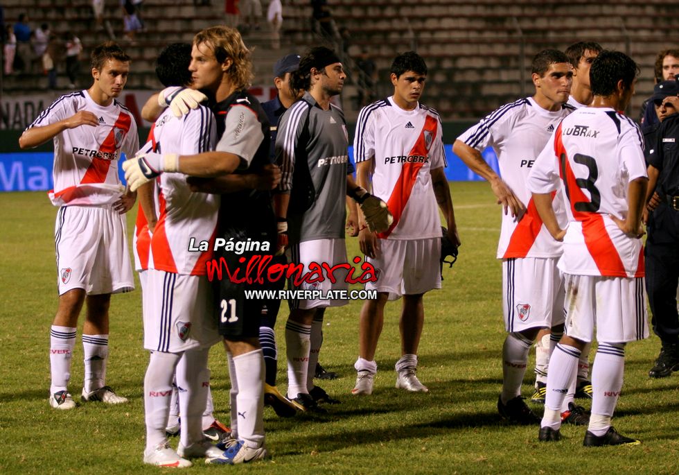 River vs Independiente (Salta, Triangular 2010) 28