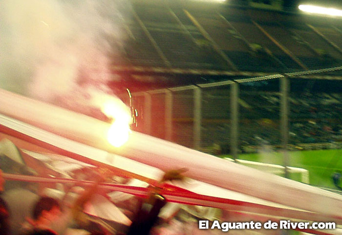 Racing Club vs River Plate (En Vélez) (SUD 2002) 4