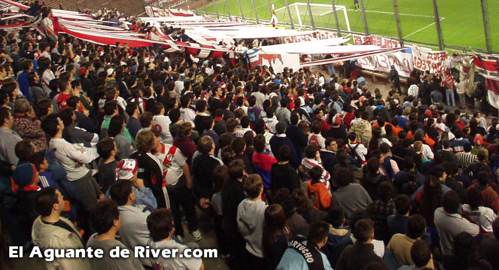 Racing Club vs River Plate (En Vélez) (SUD 2002) 5