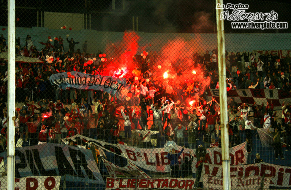 Defensor Sporting vs River Plate (SUD 2007) 15