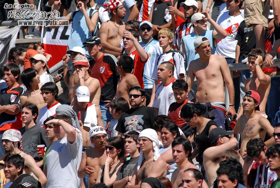 Gimnasia LP vs River Plate (AP 2007) 25