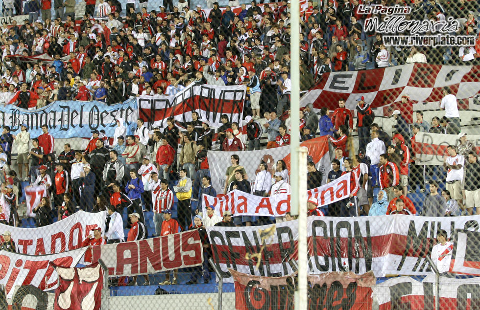 Defensor Sporting vs River Plate (SUD 2007) 19