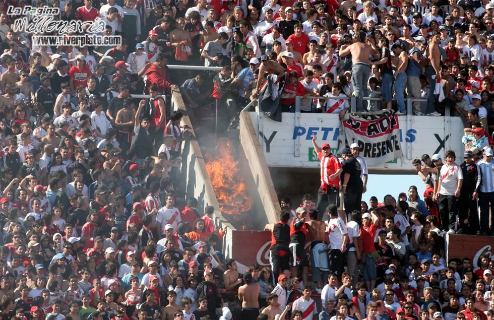 River Plate vs Boca Juniors (AP 2007) 17