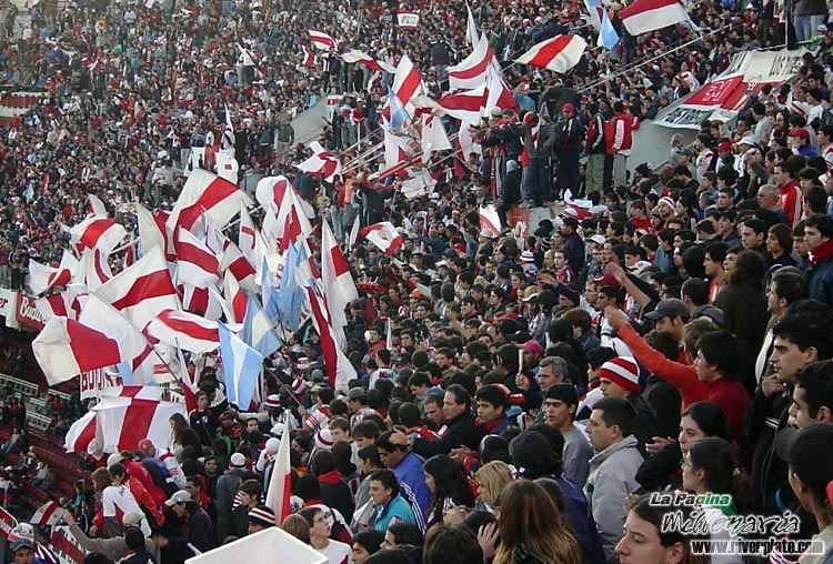 River Plate vs Olimpo BB (CL 2005) 13