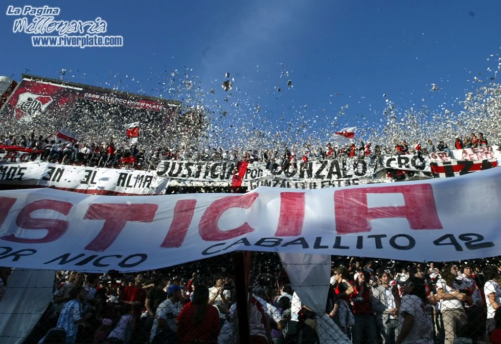 River Plate vs Independiente (AP 2007) 12