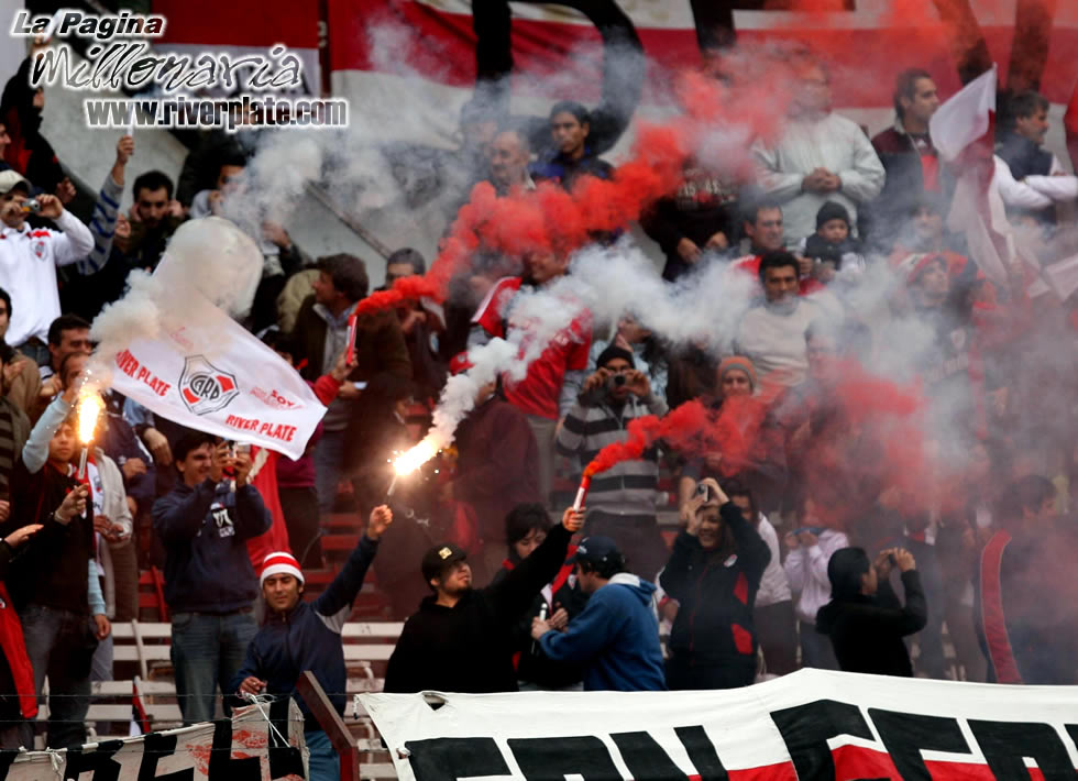 River Plate vs Huracan (CL 2008) 5