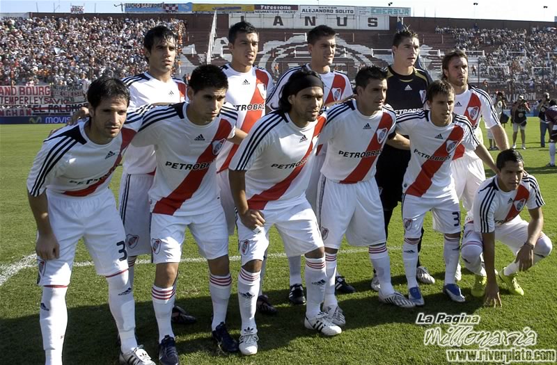Lanus vs River Plate (CL 2008) 7