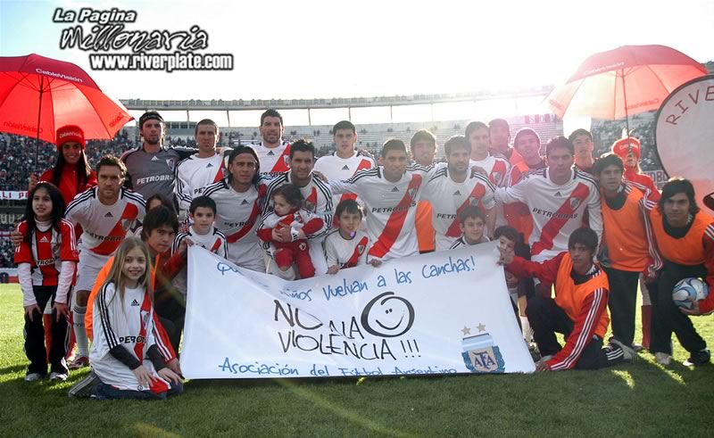 River Plate vs Rosario Central (AP 2008) 10