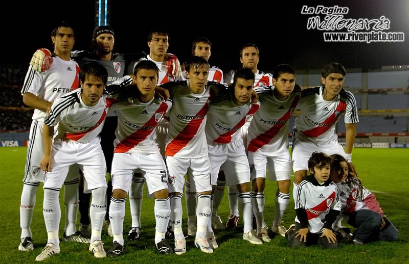 Defensor Sporting vs River Plate (SUD 08) 4
