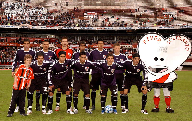 River Plate vs Huracan (CL 2008) 2