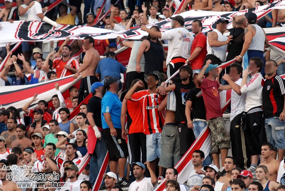 Estudiantes vs River Plate (CL 2008) 6