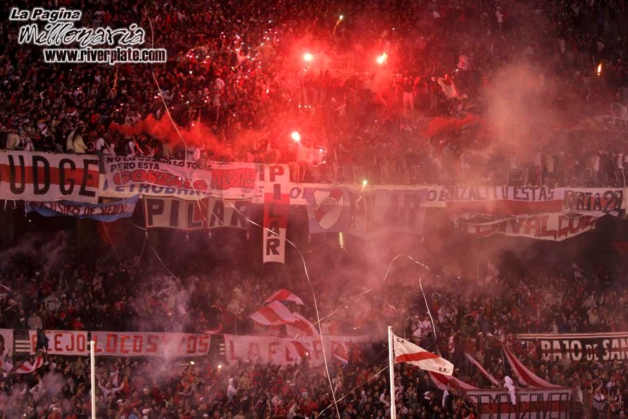 River Plate vs Arsenal (SUD 2007) 11