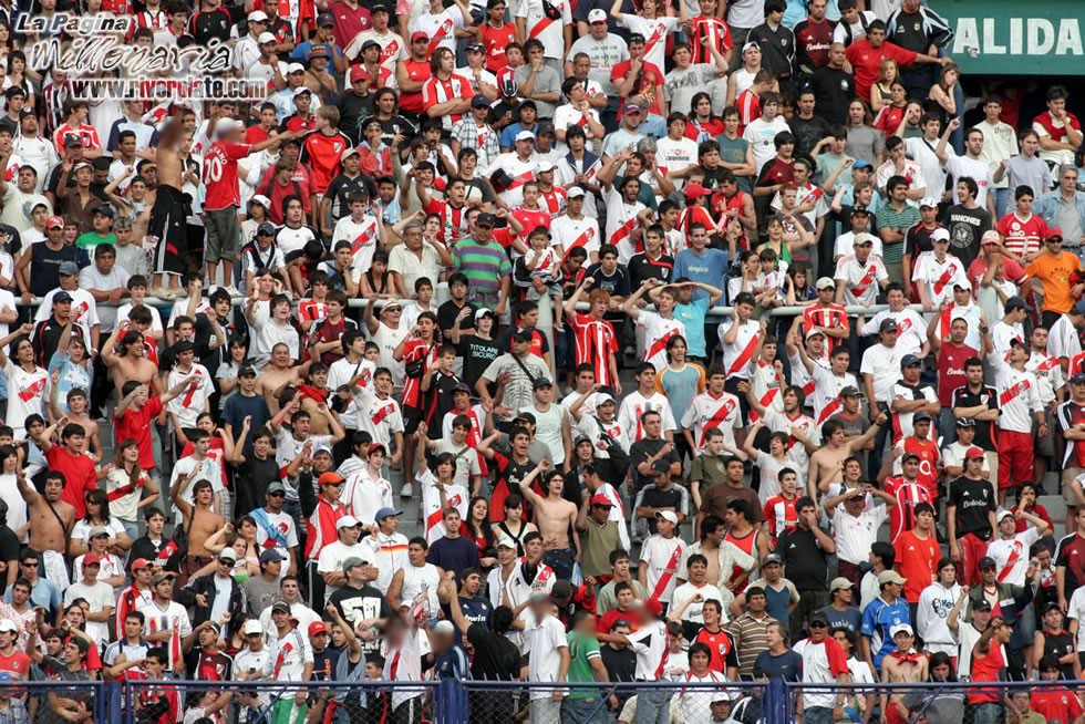 River Plate vs Banfield (AP 2007) 14