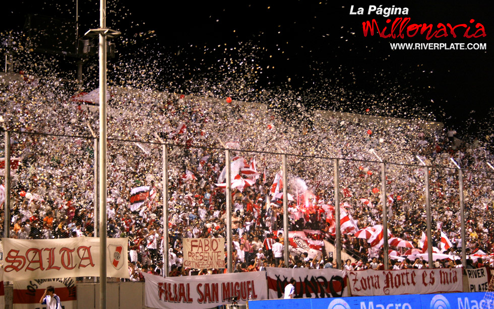 River vs Independiente (Salta, Triangular 2010) 9