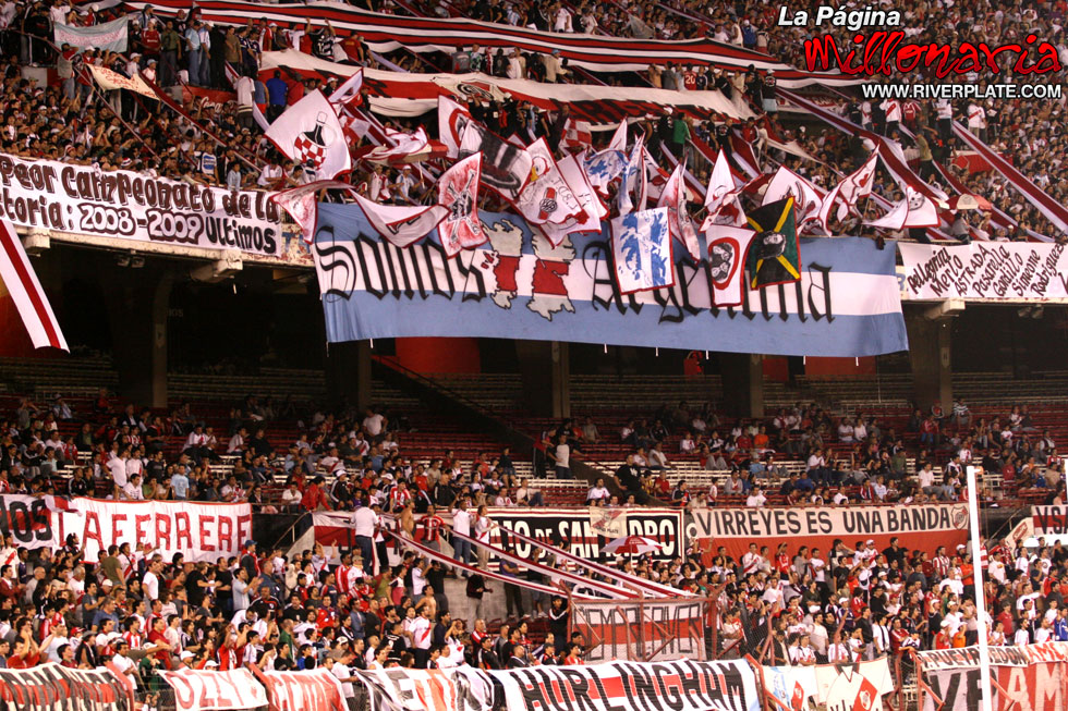 River Plate vs Lanús (CL 2009) 16