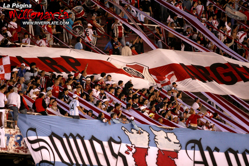 River Plate vs Lanús (CL 2009) 14