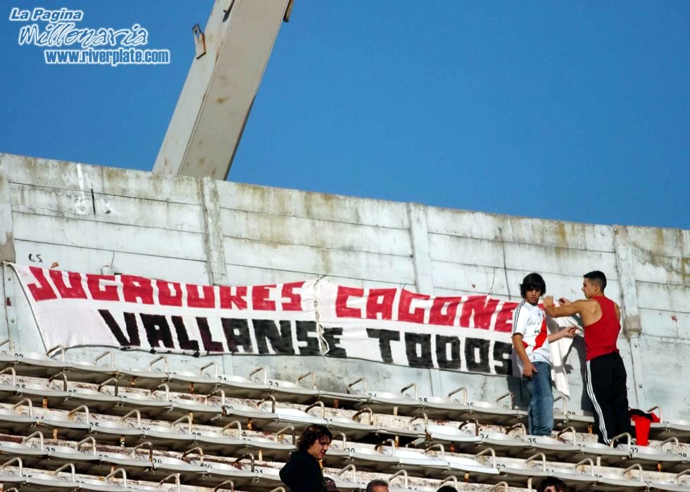 River Plate vs Gimnasia LP (CL 2008) 15