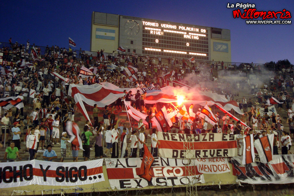 River Plate vs Racing Club (Mendoza 2009) 34