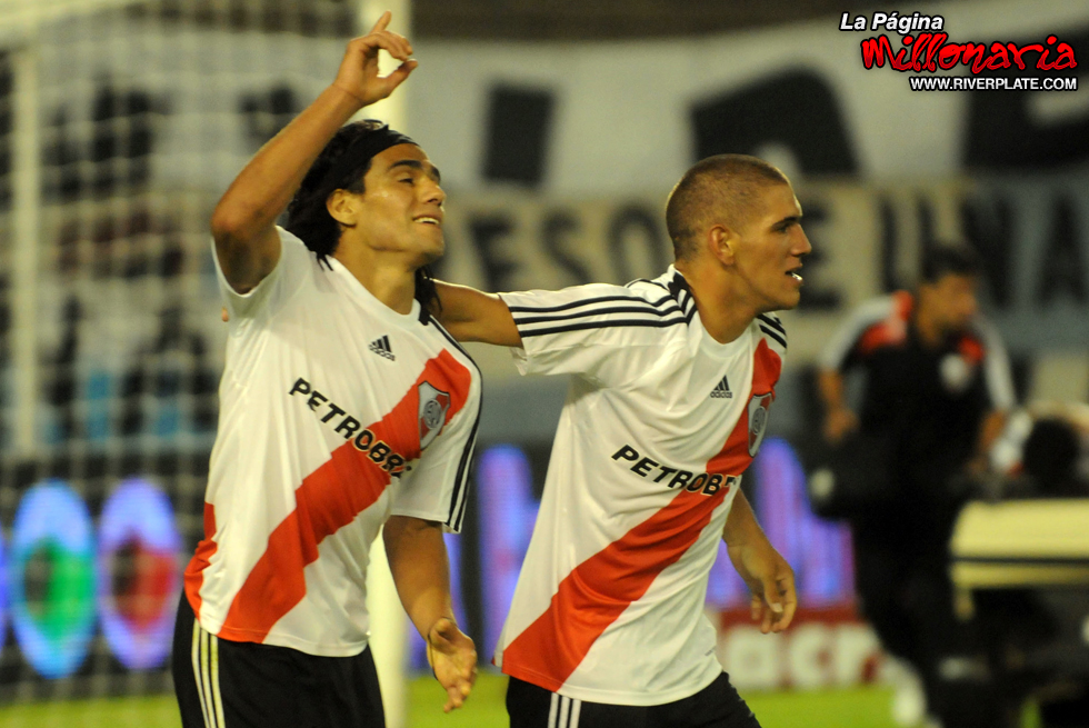 River Plate vs Racing Club (Mendoza 2009) 4