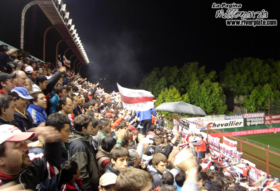 Huracán vs River Plate (AP 2007) 3