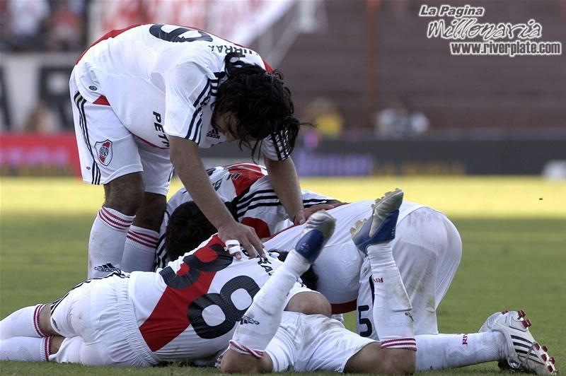 Lanus vs River Plate (CL 2008) 10
