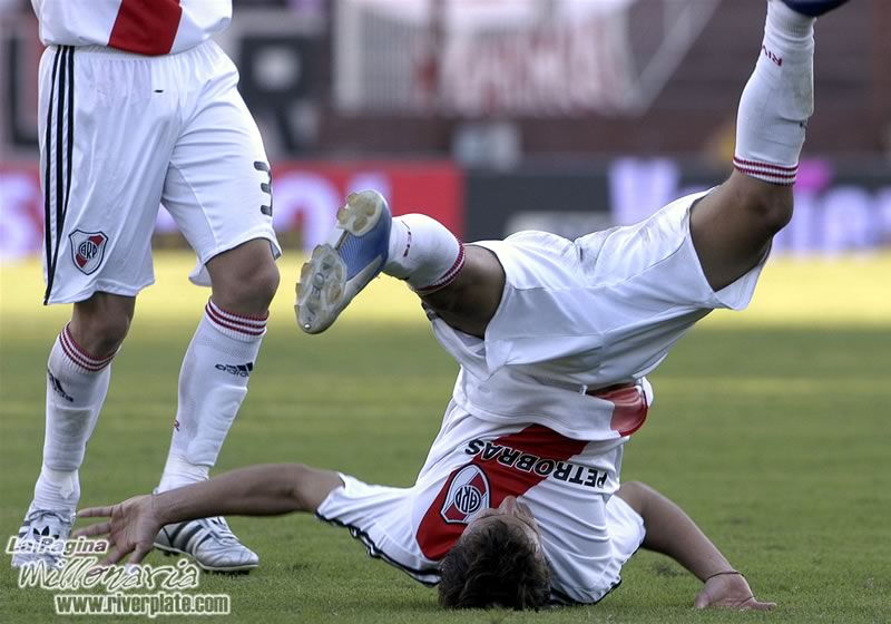 Lanus vs River Plate (CL 2008) 11