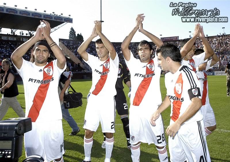 Lanus vs River Plate (CL 2008) 3
