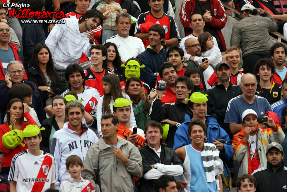 River Plate vs Banfield (CL 2009) 9