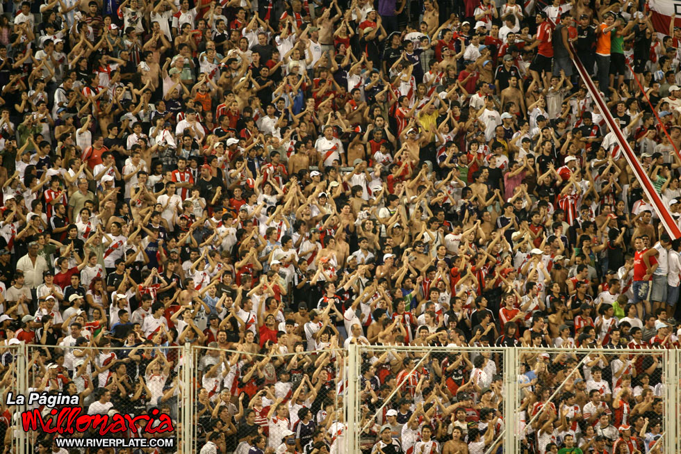River Plate vs Godoy Cruz (AP 2008) 6