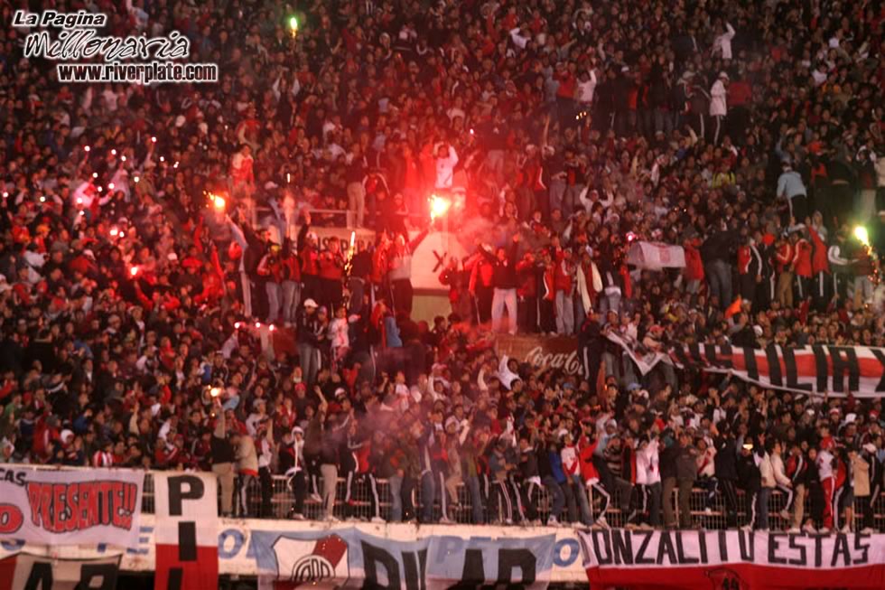 River Plate vs Arsenal (SUD 2007) 14