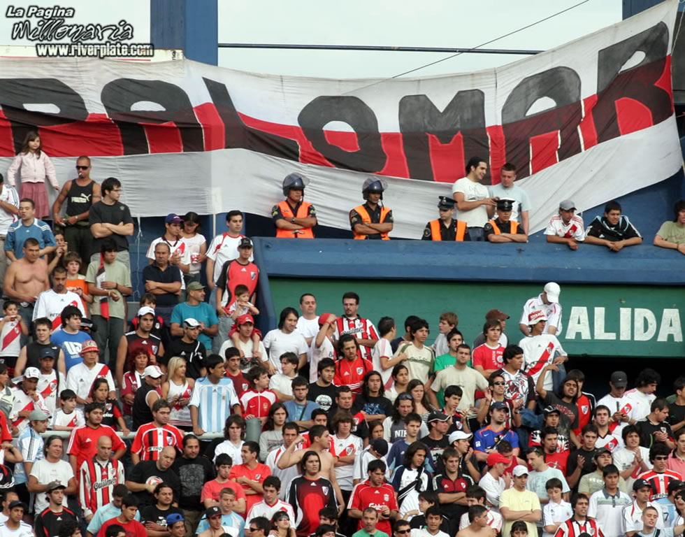River Plate vs Banfield (AP 2007) 11