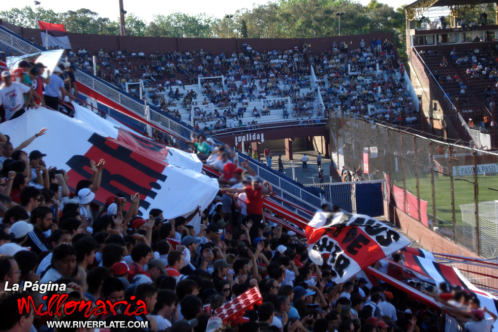 Lanus vs River Plate (AP 2008) 11