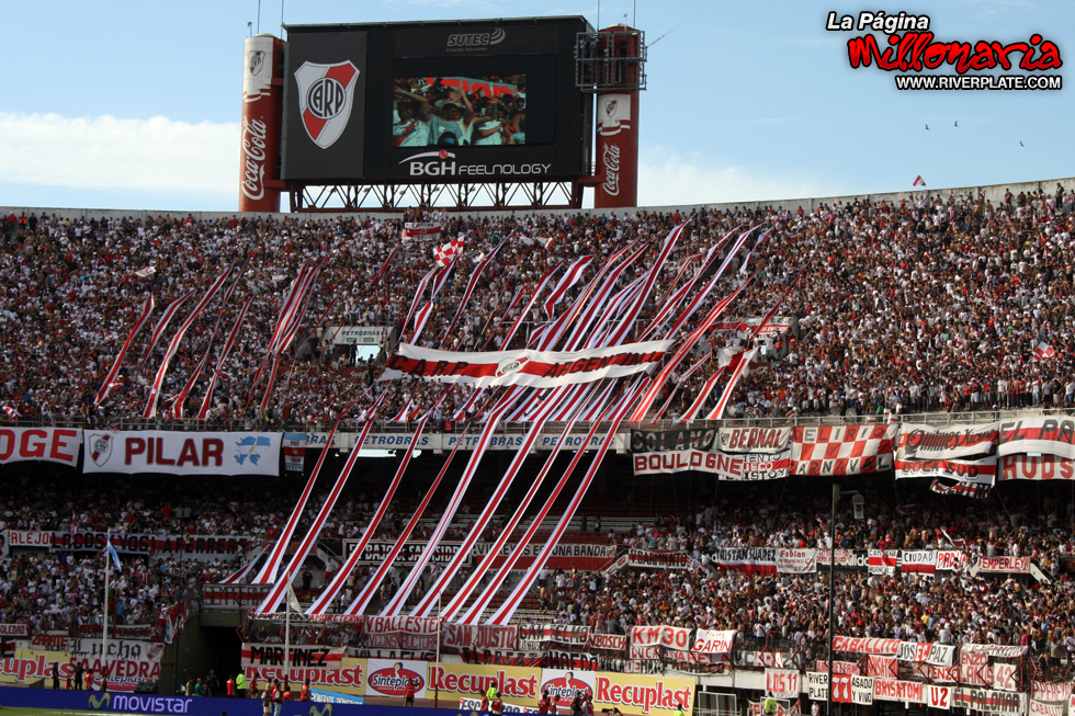 River Plate vs San Martin (Tuc) (CL 2009) 17