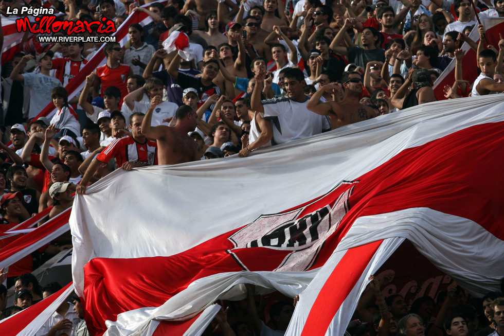 River Plate vs San Martin (Tuc) (CL 2009) 12