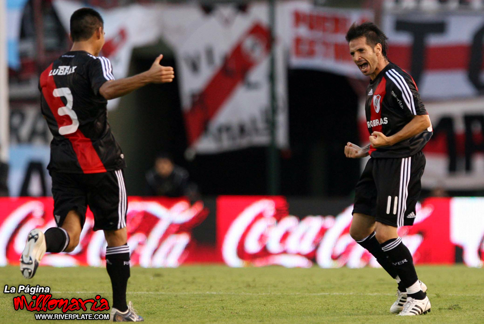 River Plate vs Banfield (CL 2009) 8