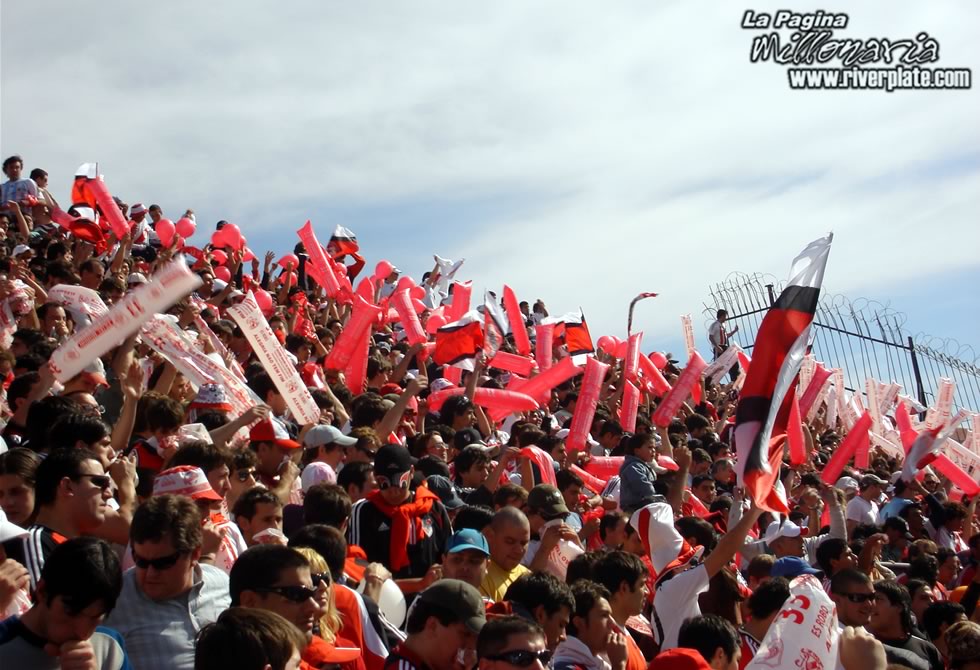 Colón de Santa Fe vs River Plate (AP 2008) 3