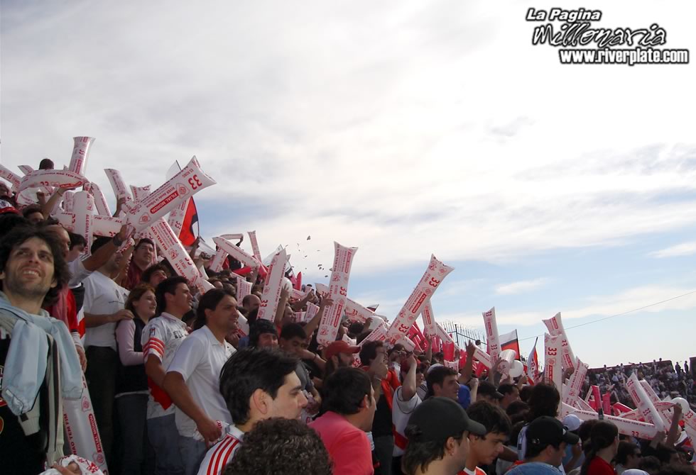 Colón de Santa Fe vs River Plate (AP 2008) 4