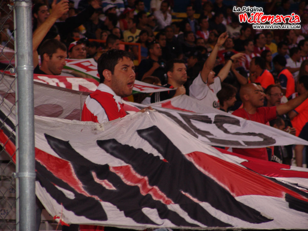 Chivas (MEX) vs River Plate (SUD 08) 25